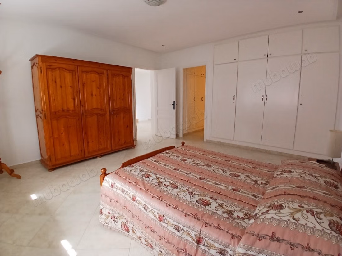 Bella villa R1 a Sidi Bouzid di 207 m² abitabili