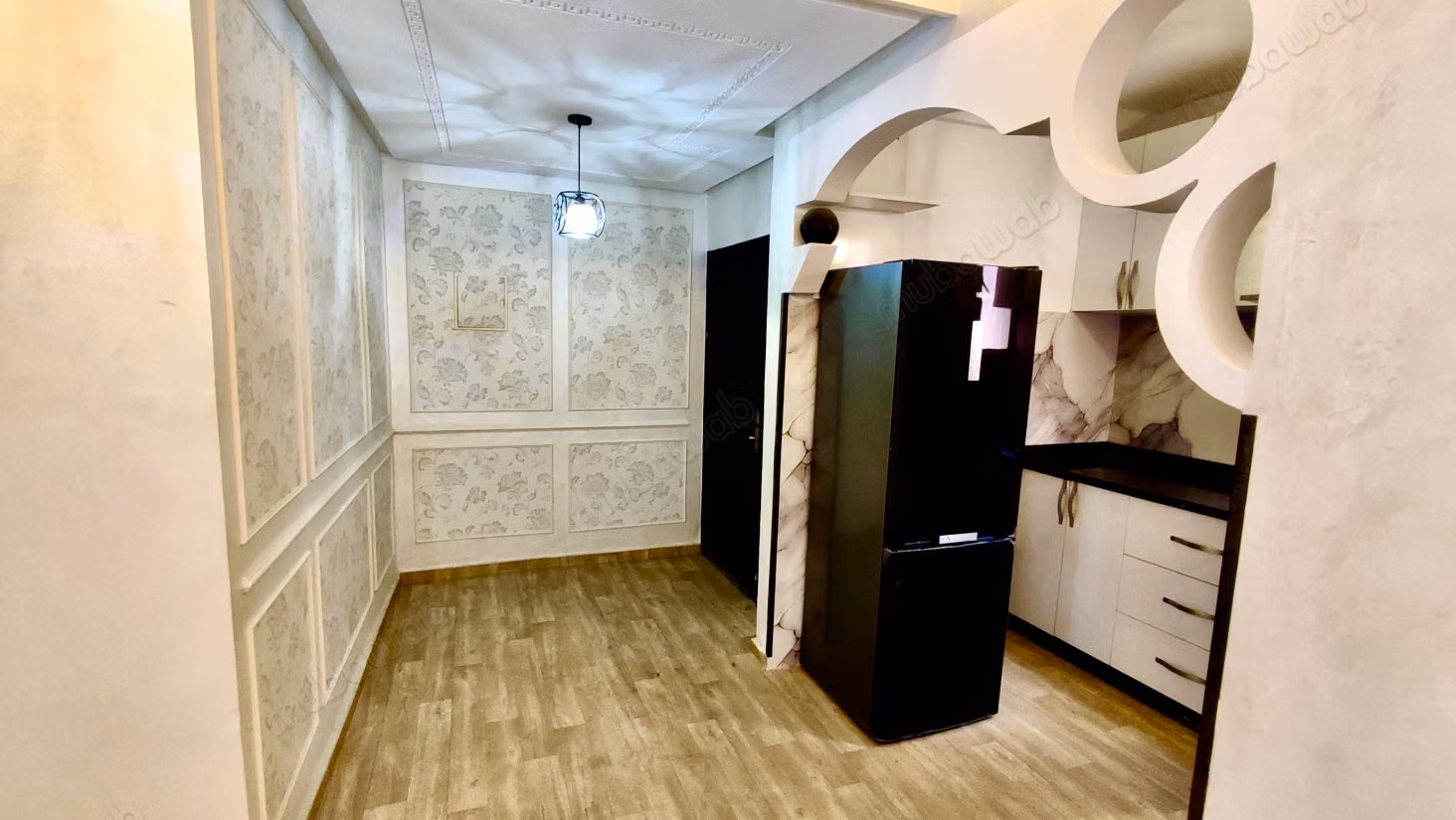 Appartements à louer à Route Casablanca. 
Surface de 64 m². 
Micro ondes
