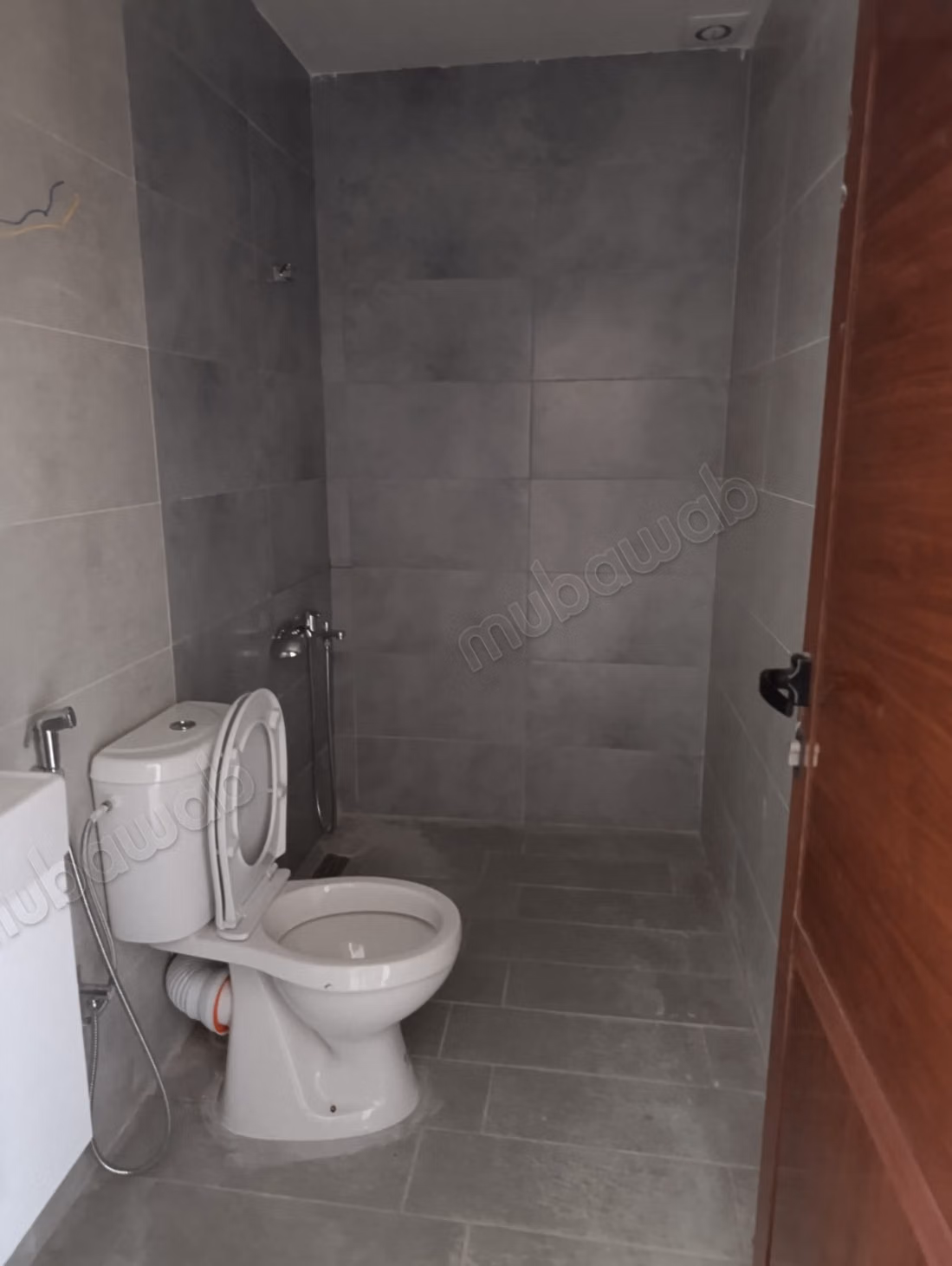 Appartement à louer à Merjan. 2 pièces. Avec ascenseur et balcon