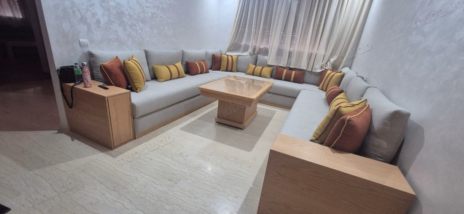 Très bel appartement en location à Hay Targa.
Surface de 87 m².
Meublé