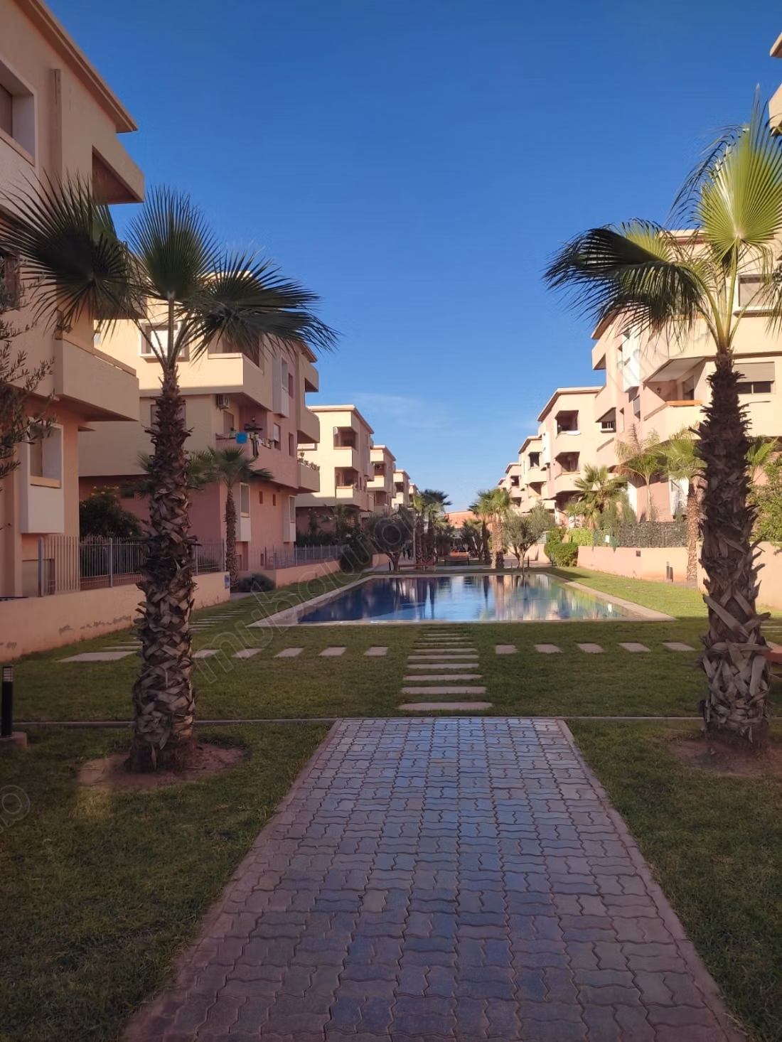 Très bel appartement en location à Hay Targa.
Surface de 87 m².
Meublé