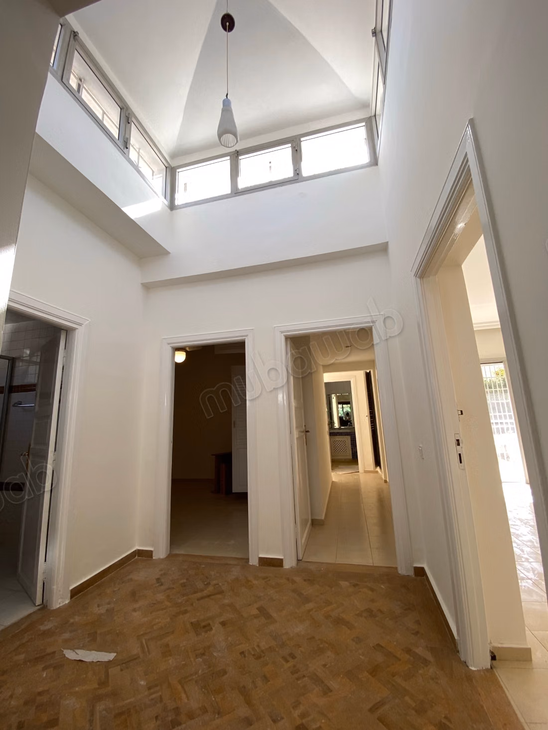 Magnífica villa en alquiler en Riad. 6 habitaciones bellas. Terraza y jardín