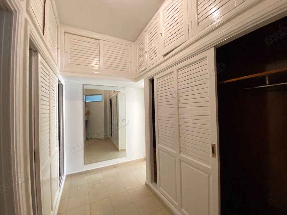 Magnífica villa en alquiler en Riad. 6 habitaciones bellas. Terraza y jardín