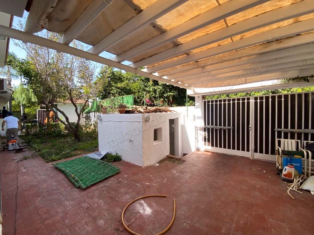 Magnifica villa in affitto a Riyad. 6 belle camere. Terrazza e giardino