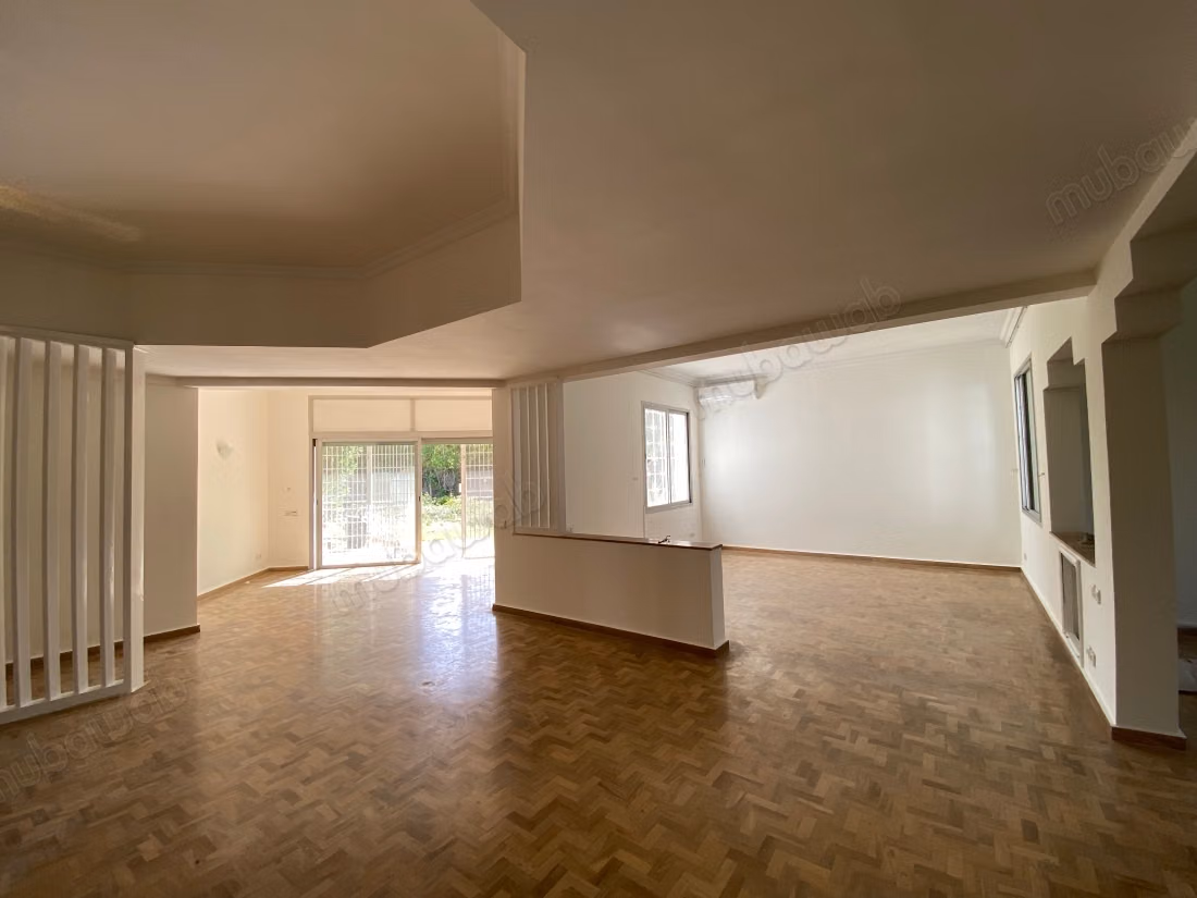 Magnífica villa en alquiler en Riad. 6 habitaciones bellas. Terraza y jardín