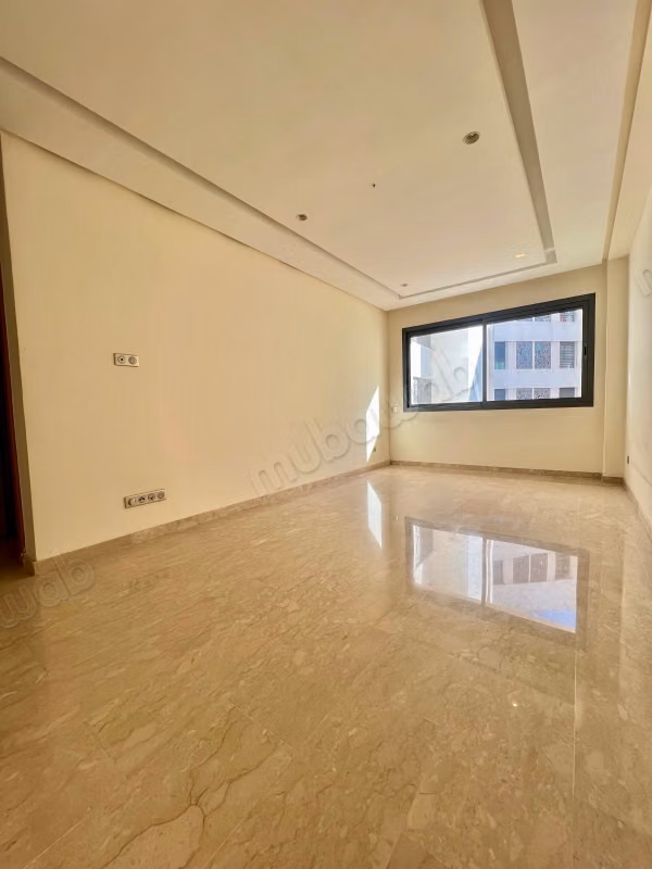 À louer – Bel appartement traversant à Bourgogne
