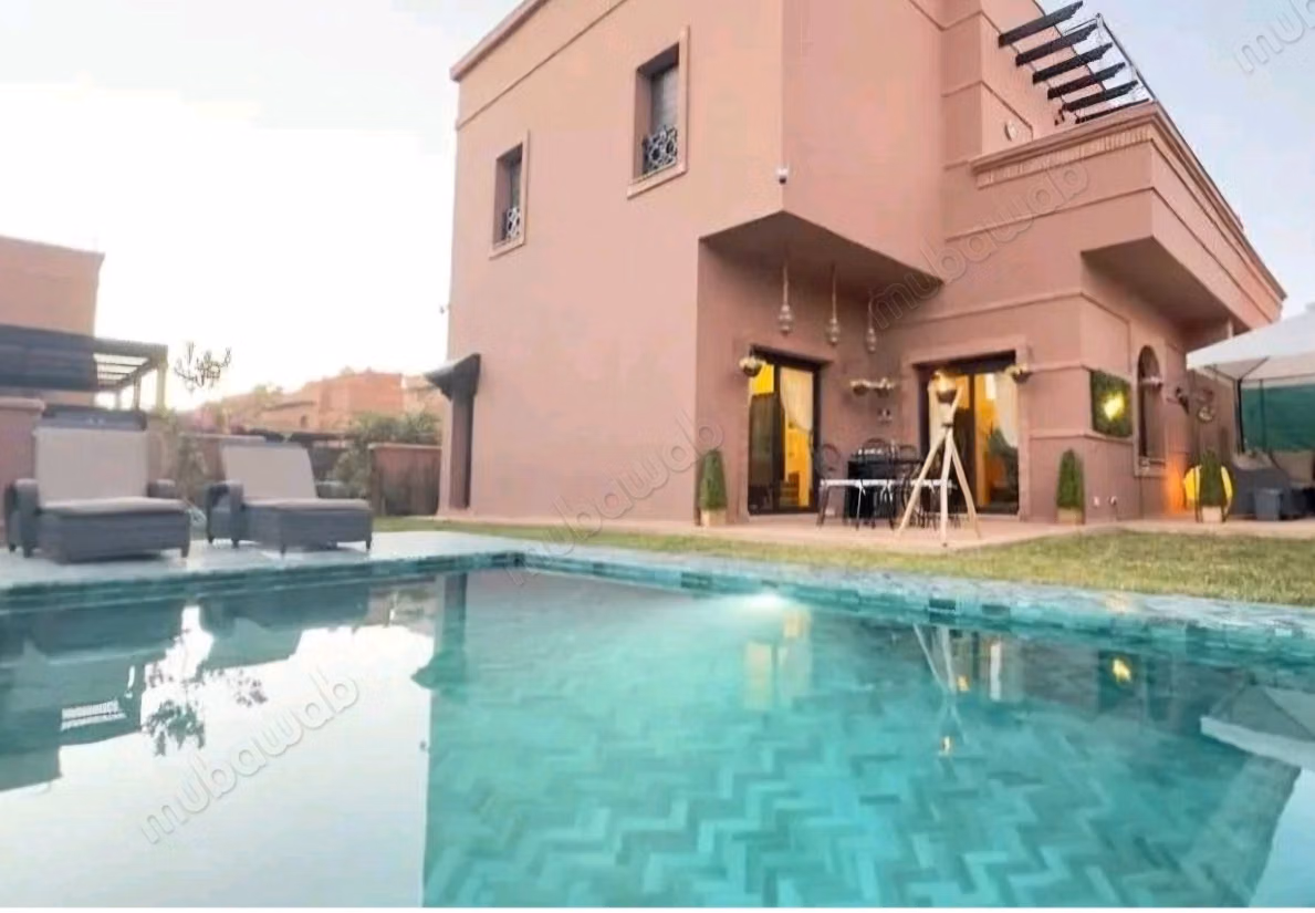 Bella villa moderna a pochi minuti dal centro città