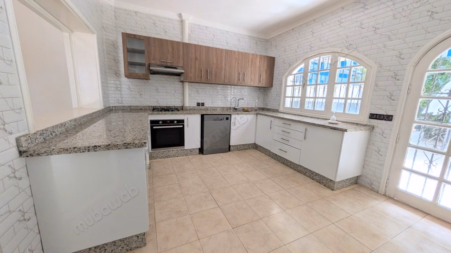 Bella villa di 360M2 in affitto nel quartiere Val D'Anfa, 3 camere