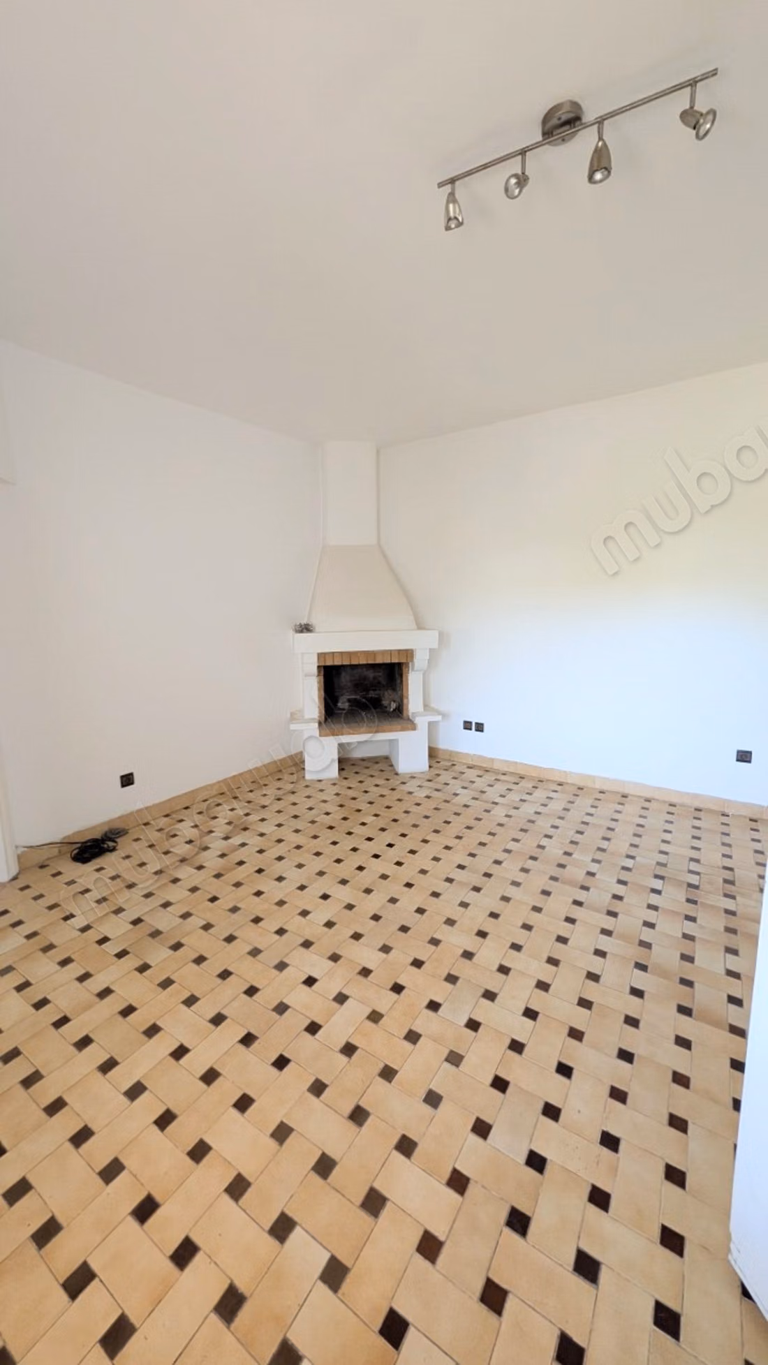 Bella villa di 360M2 in affitto nel quartiere Val D'Anfa, 3 camere