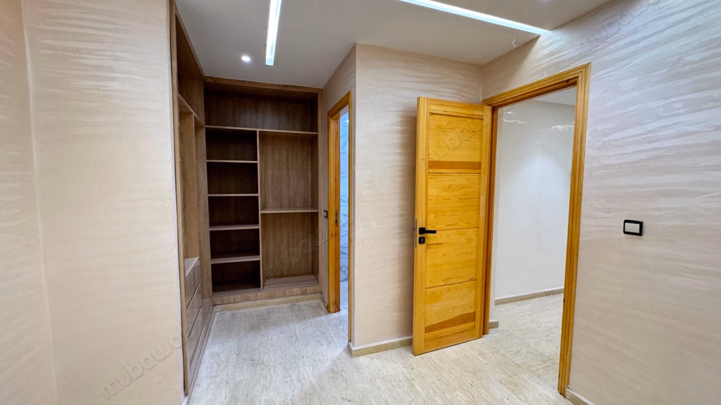 Magnifique duplex à louer à Hay Al Amal, chambres confortables