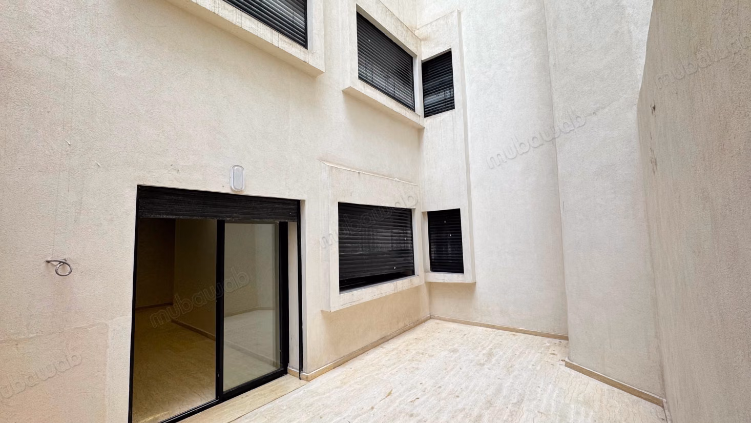 Magnifique duplex à louer à Hay Al Amal, chambres confortables