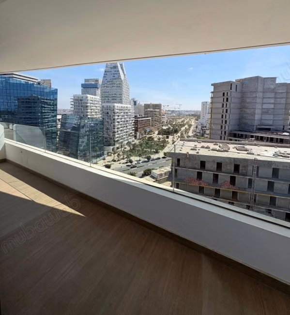 Apartamento en alquiler en Casablanca Finance City. 3 habitaciones agradables. Plazas de aparcamiento y terraza