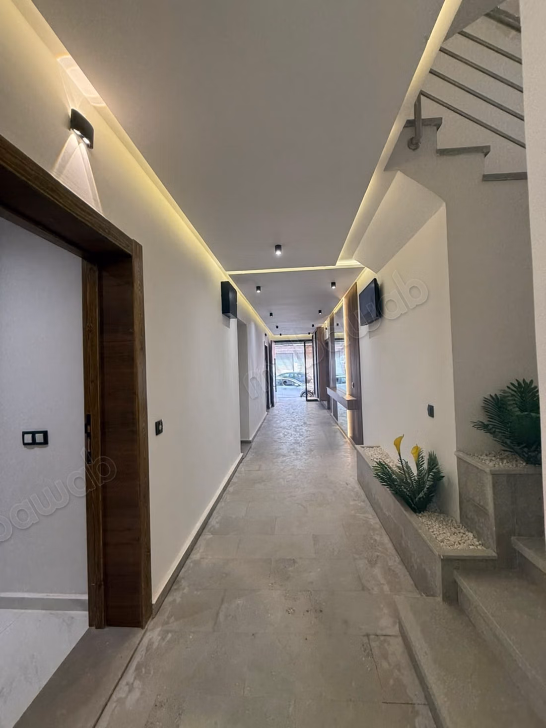 Appartement magnifique à vendre à Martil. Superficie totale de 66 m². Immeuble avec portier, et climatisation