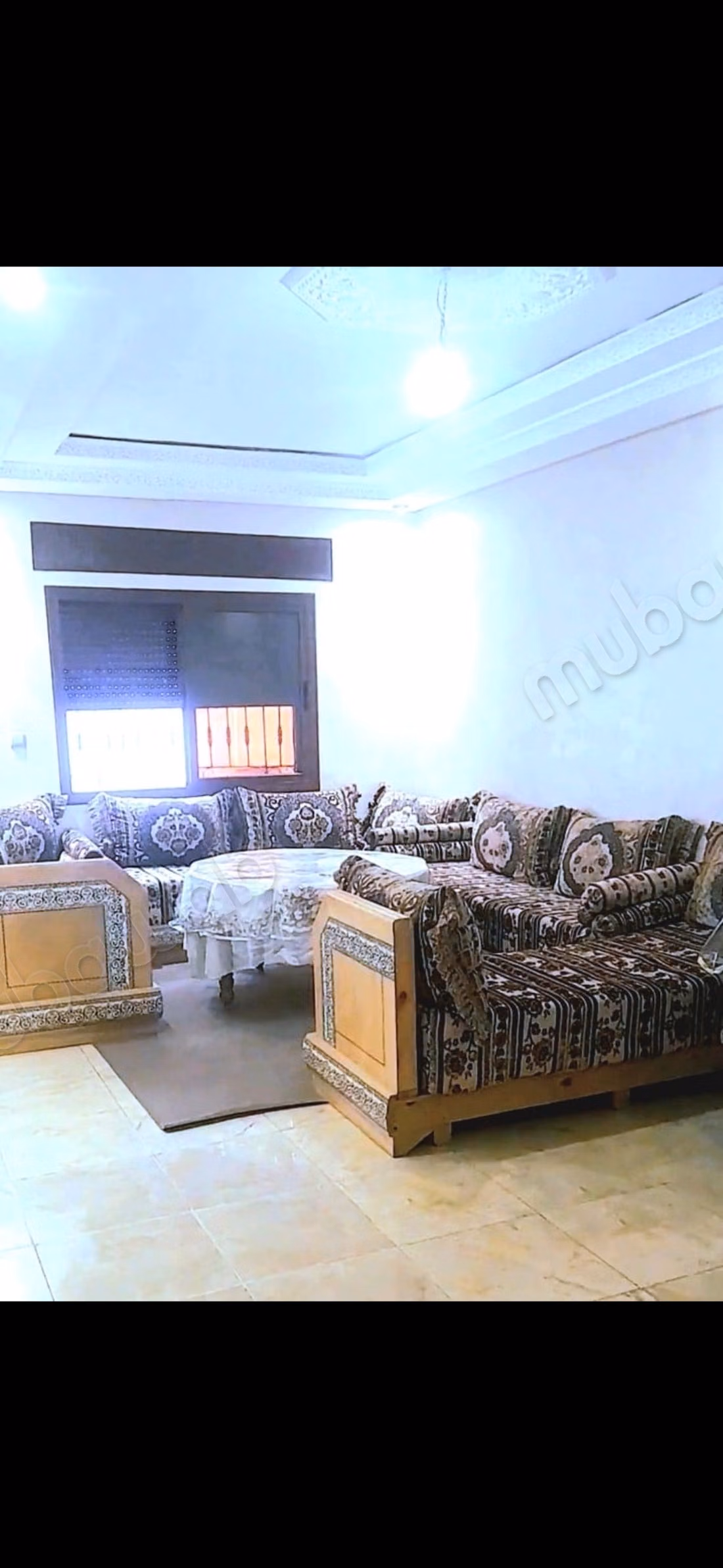 Bel appartement à louer à Tanger la Balia. 1 chambre, 2 salons, salle de bain, cuisine. Meublé