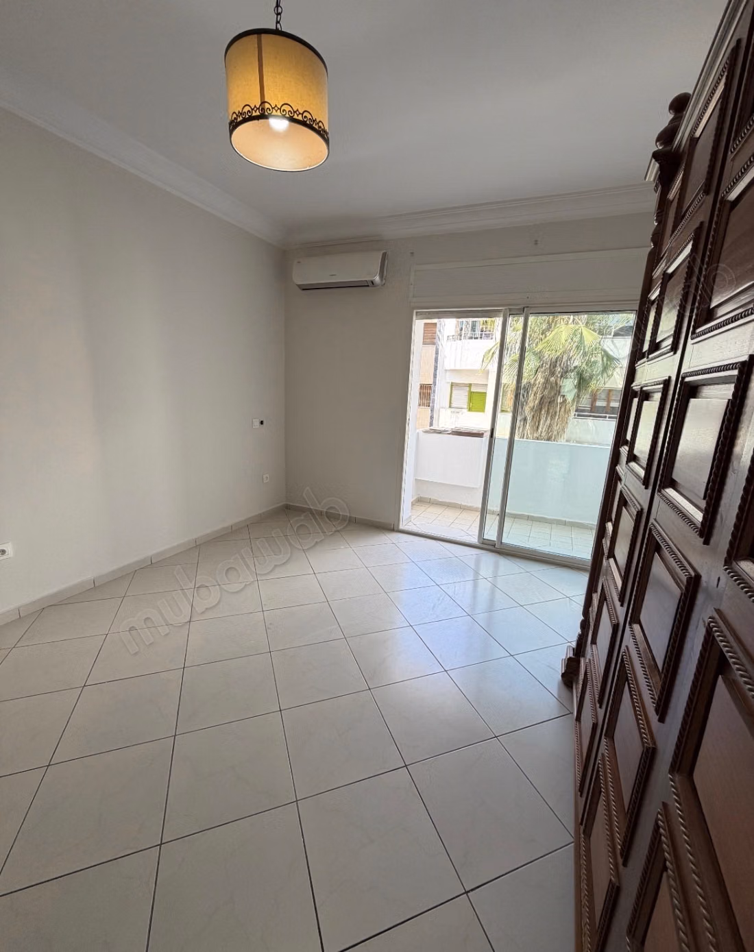 Bel apartamento en alquiler en Agdal. Superficie de 140 m². Puerta segura y calefacción central