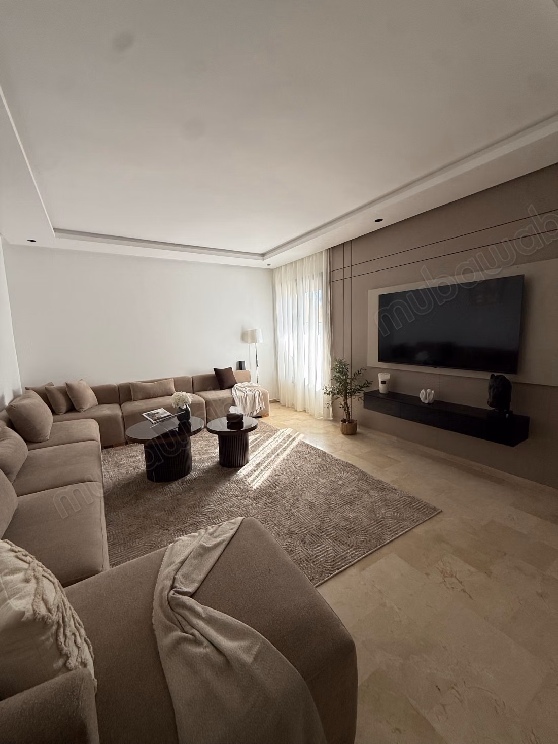 Maravilloso apartamento en alquiler en Mansouriyeh. 2 habitaciones maravillosas. Amueblado
