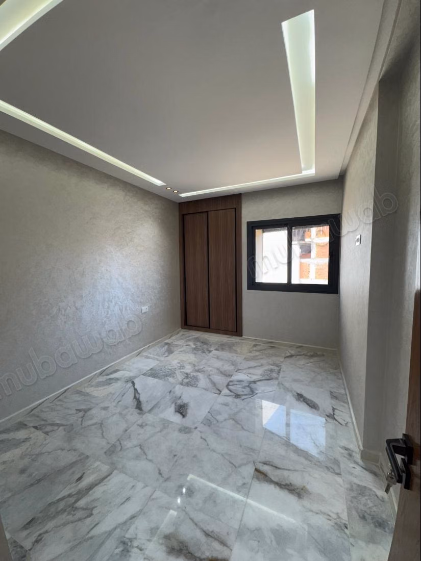 Bell'appartamento in vendita a Mujahideen. 3 camere fantastiche. Con ascensore e balcone