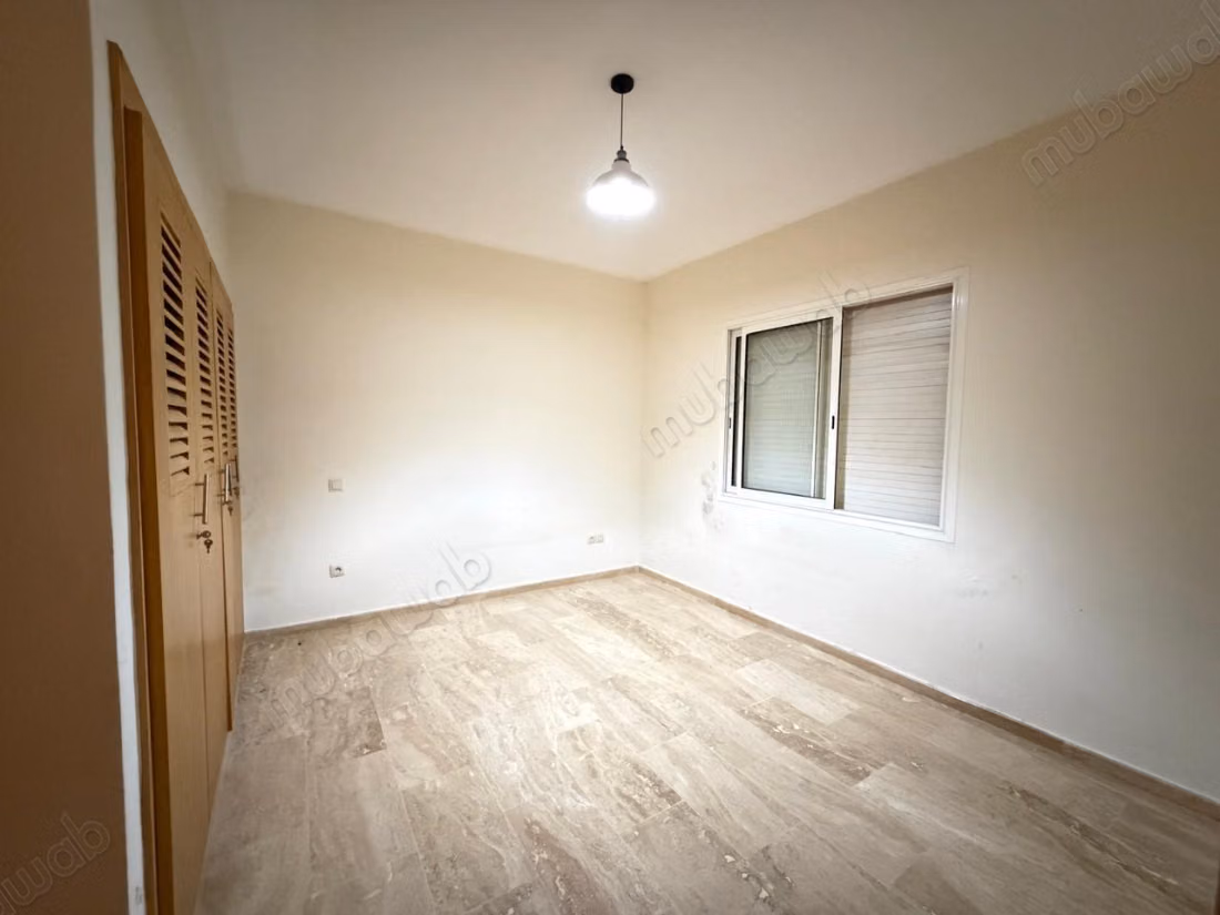 Somptueuse villa à vendre à Ain Cheggag. Superficie 230 m². Belle terrasse et jardin