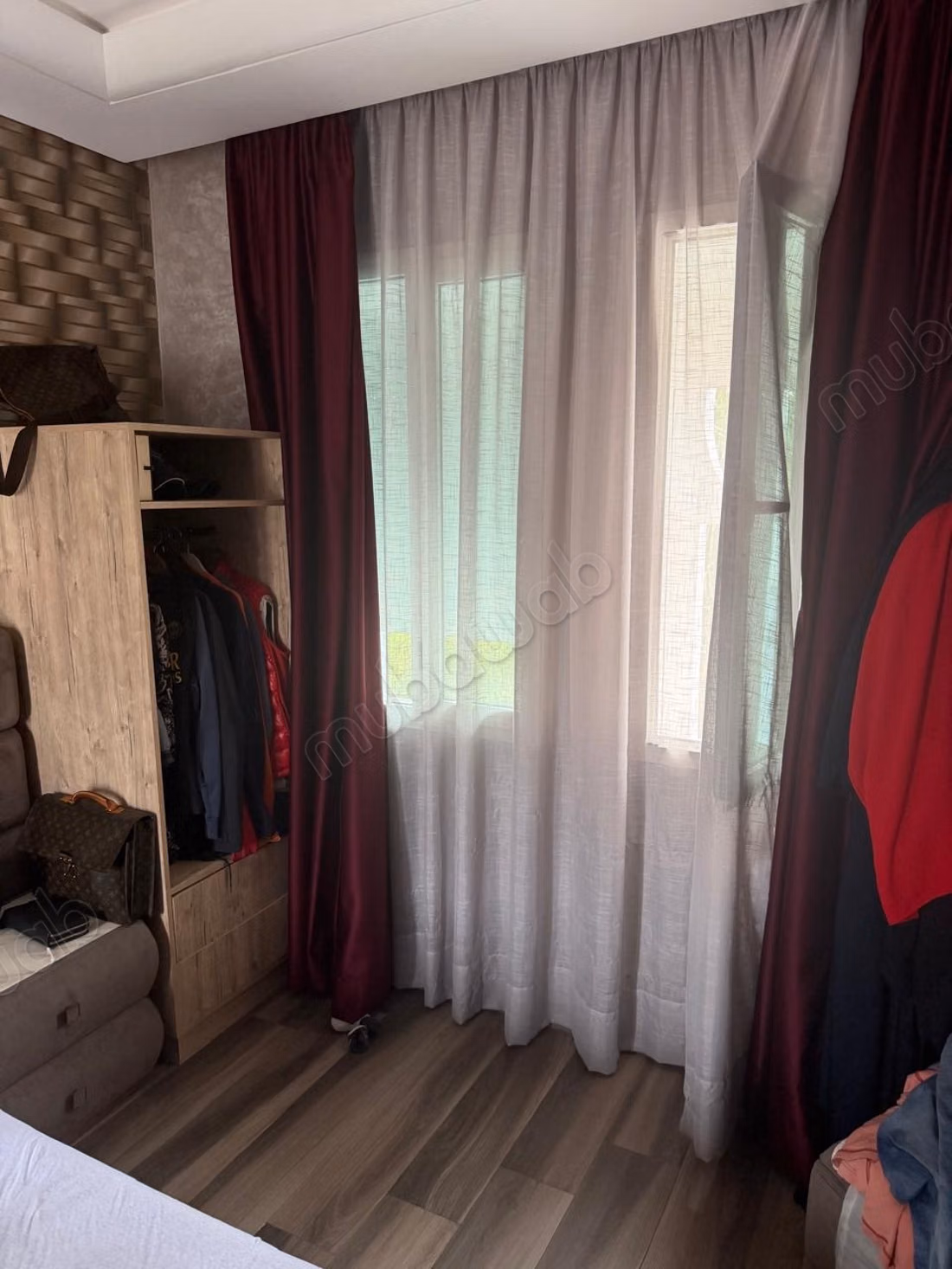 Superbe appartement à vendre à Du Golf. 
5 pièces confortables. 
Meublé