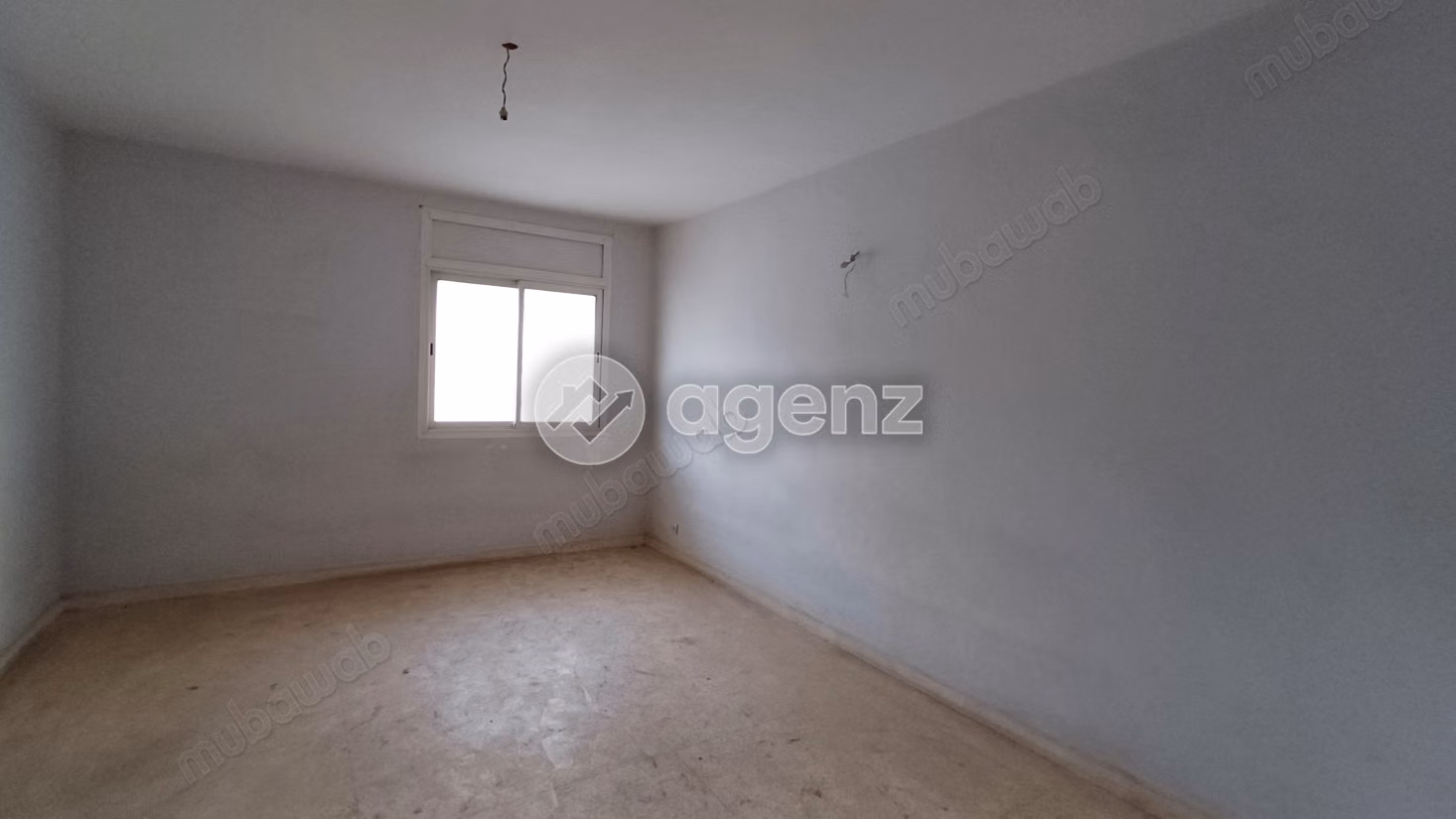Appartement à vendre 88 m², 3 chambres 
Oulad Mtaa 
Skhirate 
Témara