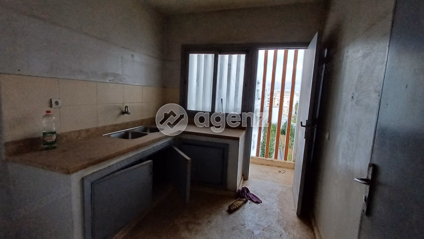 Appartement à vendre 88 m², 3 chambres 
Oulad Mtaa 
Skhirate 
Témara — 4