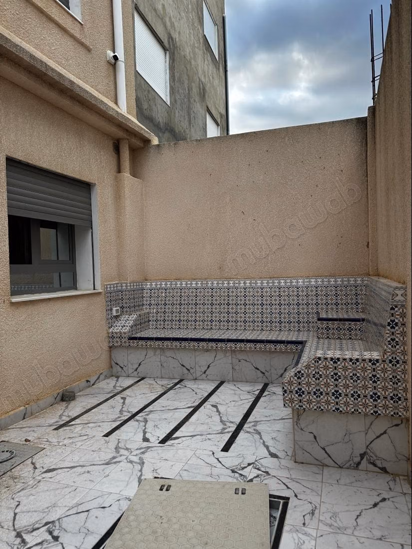 Immeuble R3 pied dans l’eau à Vendre – Kélibia