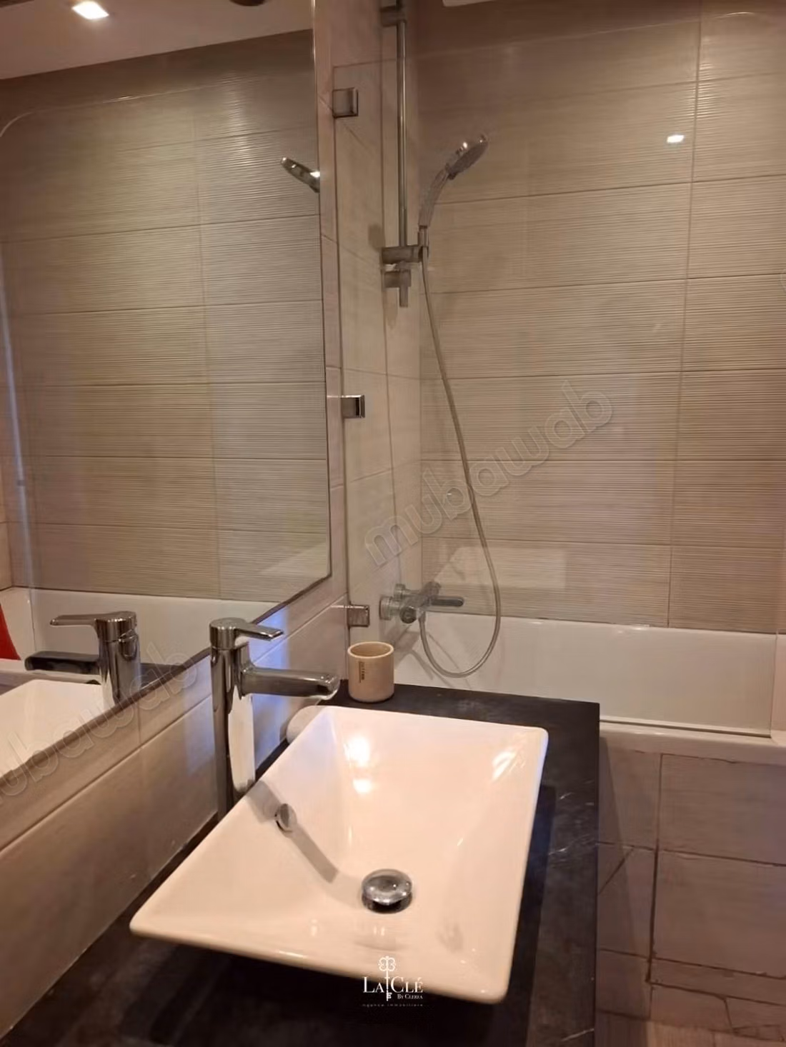 Bell'appartamento in affitto a Casablanca Finance City. 2 camere confortevoli. Arredato