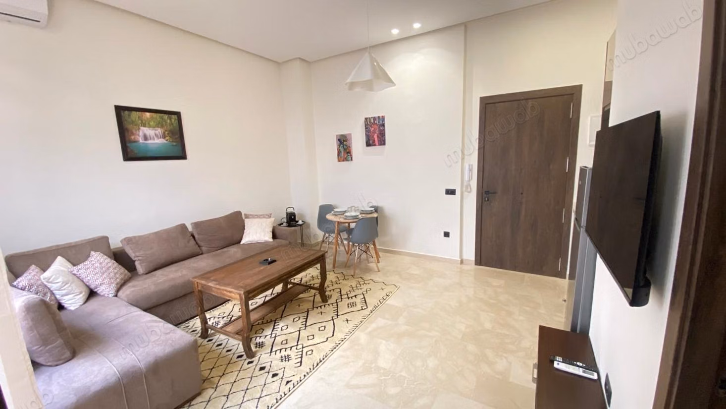 Carino studio nuovo e arredato da affittare Oasis