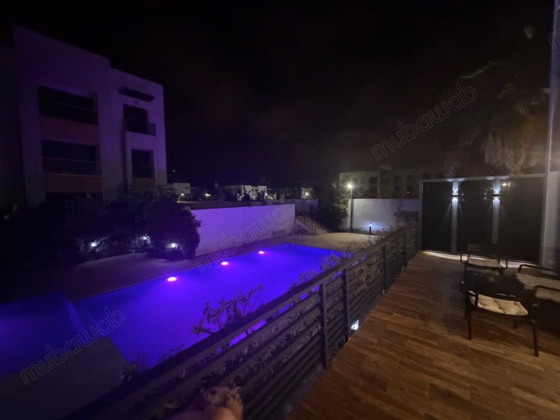 Appartement à louer à Dar Bouazza. 3 grandes pièces. Meublé
