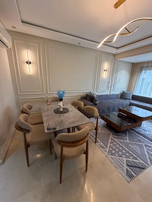 Apartamento en alquiler en Dar Bouazza. 3 habitaciones grandes. Amueblado