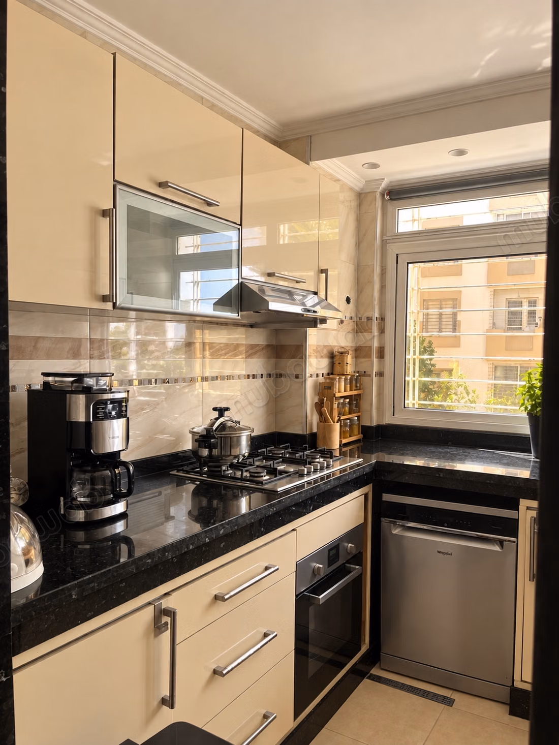 102 m² Apartment Fully Renovated and Equipped