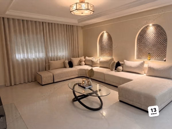 Appartement en location à Mimosas. Superficie 155 m². Meublé