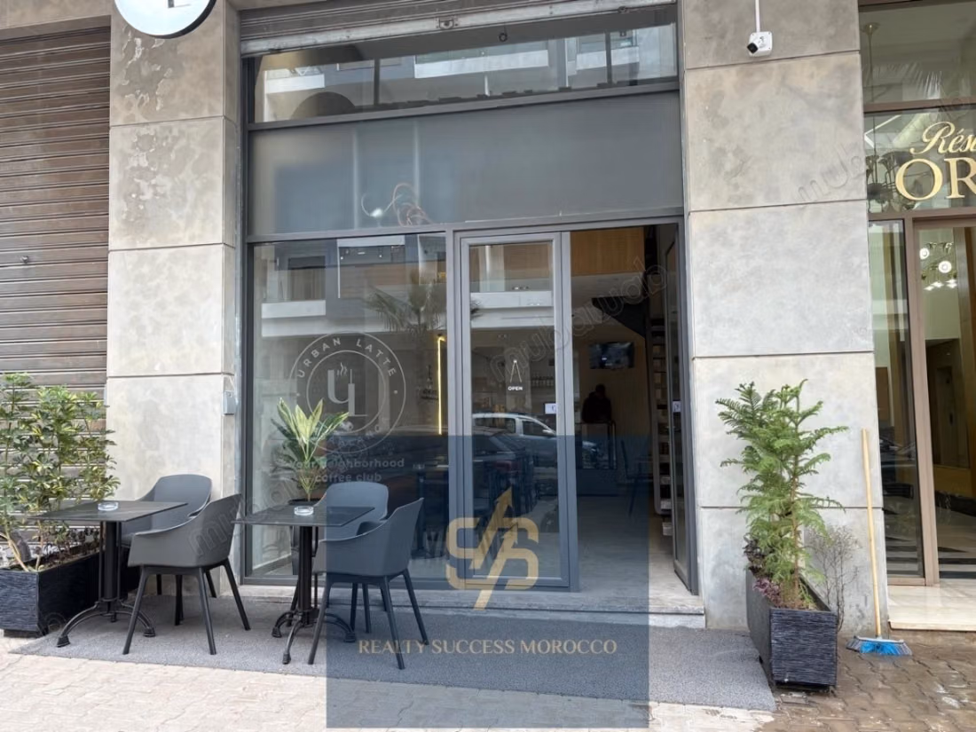 FOR RENT — Equipped & furnished café 68 m², Oulfa