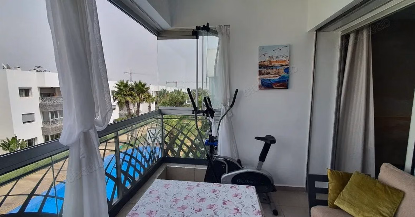 Location d'un appartement à Dar Bouazza. 5 pièces confortables. Meublé