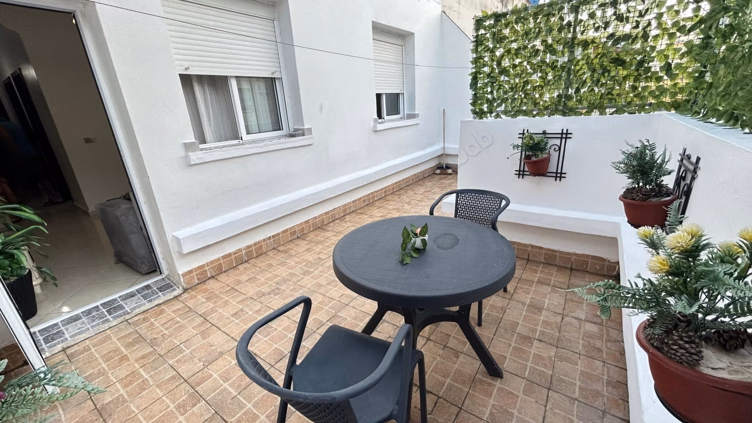 Appartement 2 chambres et grande terrasse 
Belbachir
