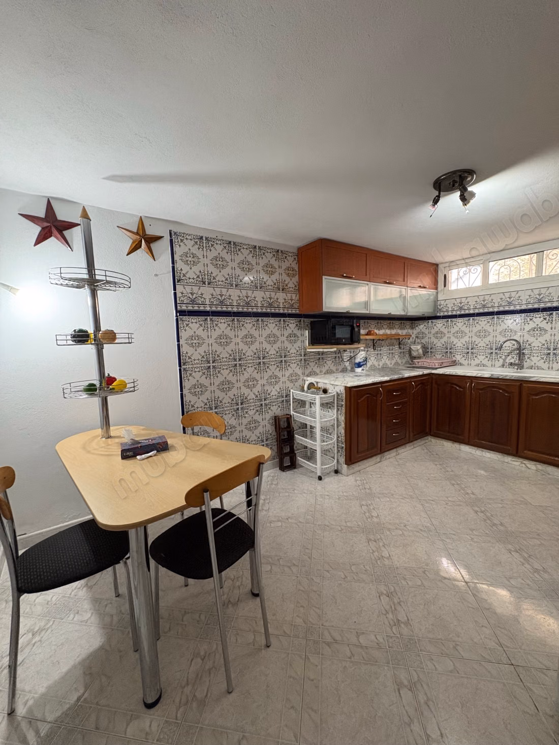 Furnished garden apartment for rent at the Corniche of Marsa. Area 120 m². Furnished