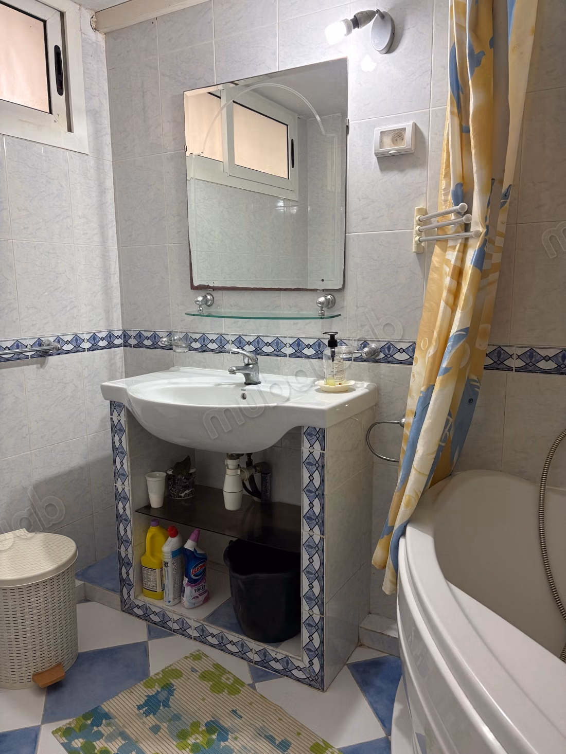 Furnished garden apartment for rent at the Corniche of Marsa. Area 120 m². Furnished