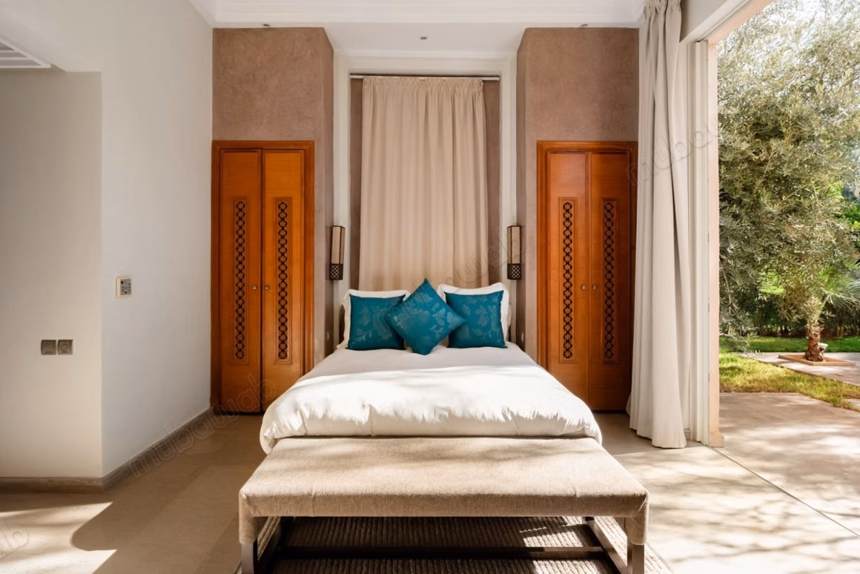 Prestigious Guest House & SPA for Sale - Palmeraie of Marrakech