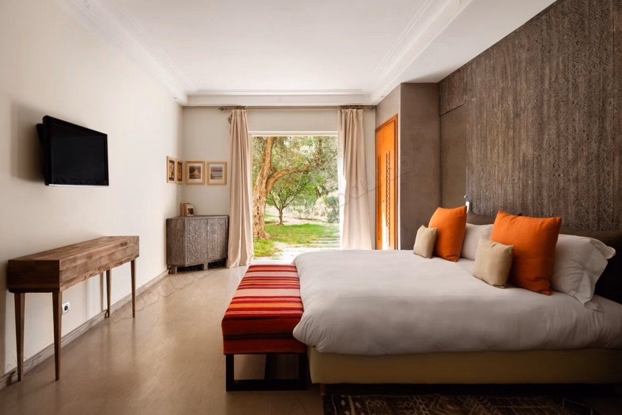 Prestigious Guest House & SPA for Sale - Palmeraie of Marrakech