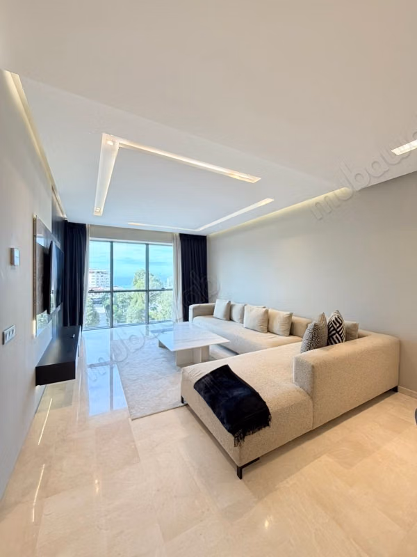 Moderne appartement te huur in Malabata met uitzicht op zee