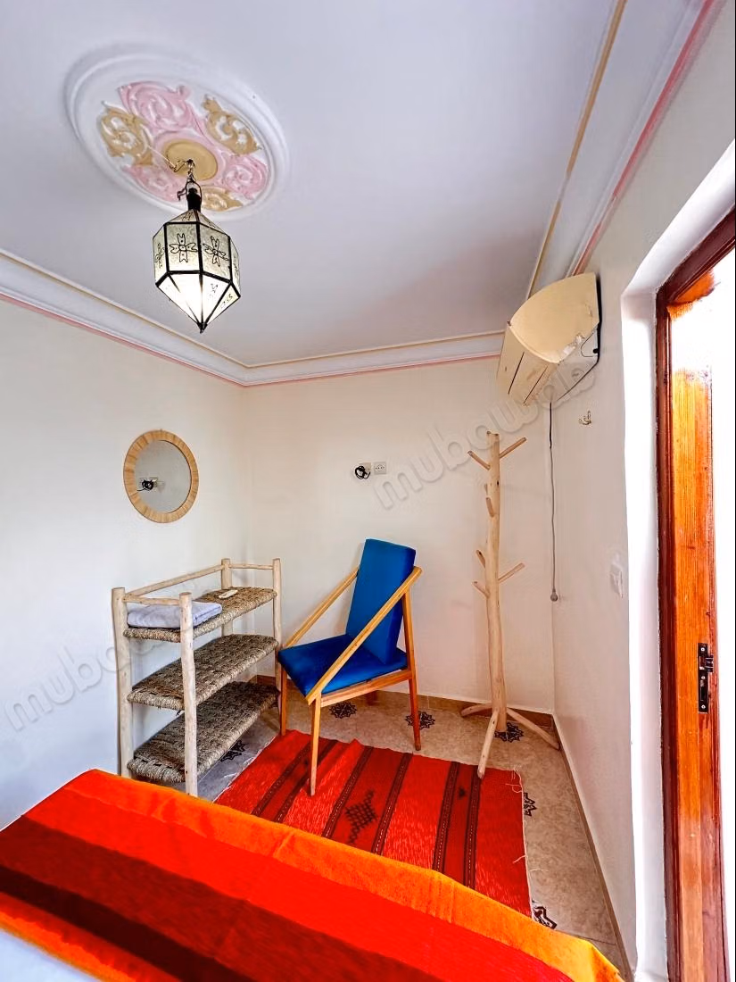 Location d'un appartement à Sidi Bou Amar. 5 grandes pièces. Salon traditionnel marocain, résidence sécurisée