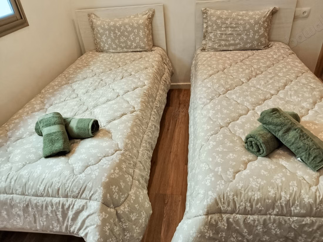 Luxe 3 slaapkamer airconditioned suite garage 2 badkamers balkon