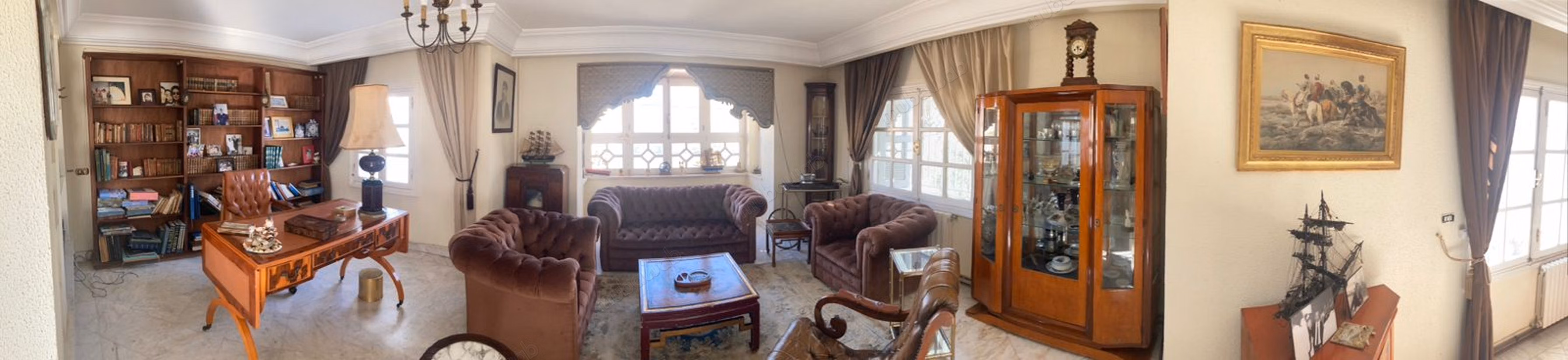 Villa in vendita a El Menzah 9. 10 camere e uno studio. Terrazze e giardino.