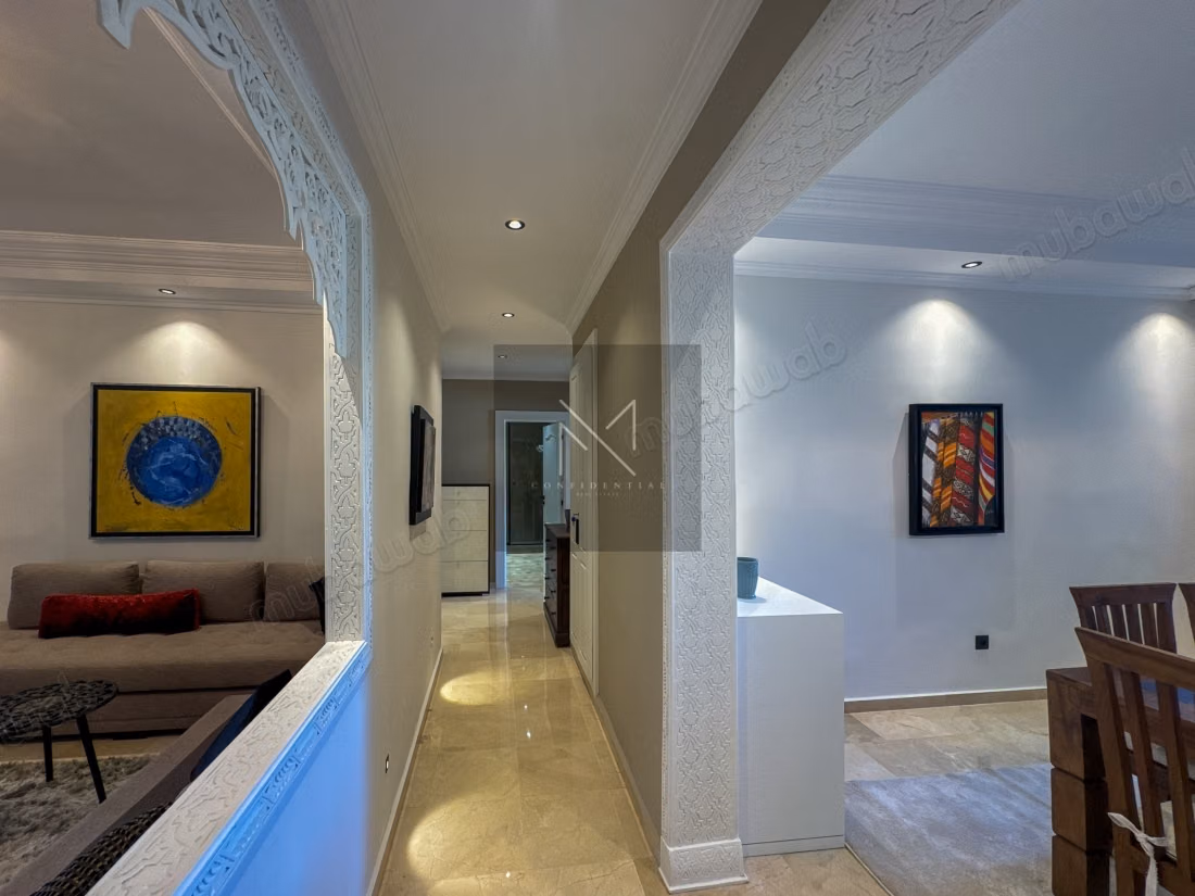 Splendido appartamento in affitto a Ain Diab. Superficie di 220 m². Arredato