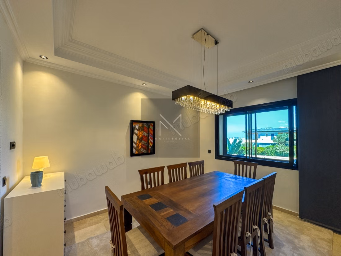 Splendido appartamento in affitto a Ain Diab. Superficie di 220 m². Arredato
