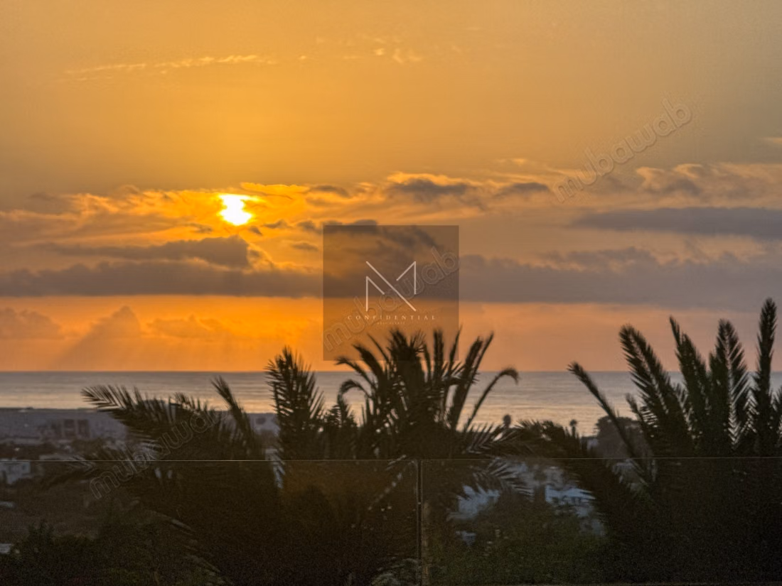 Splendido appartamento in affitto a Ain Diab. Superficie di 220 m². Arredato
