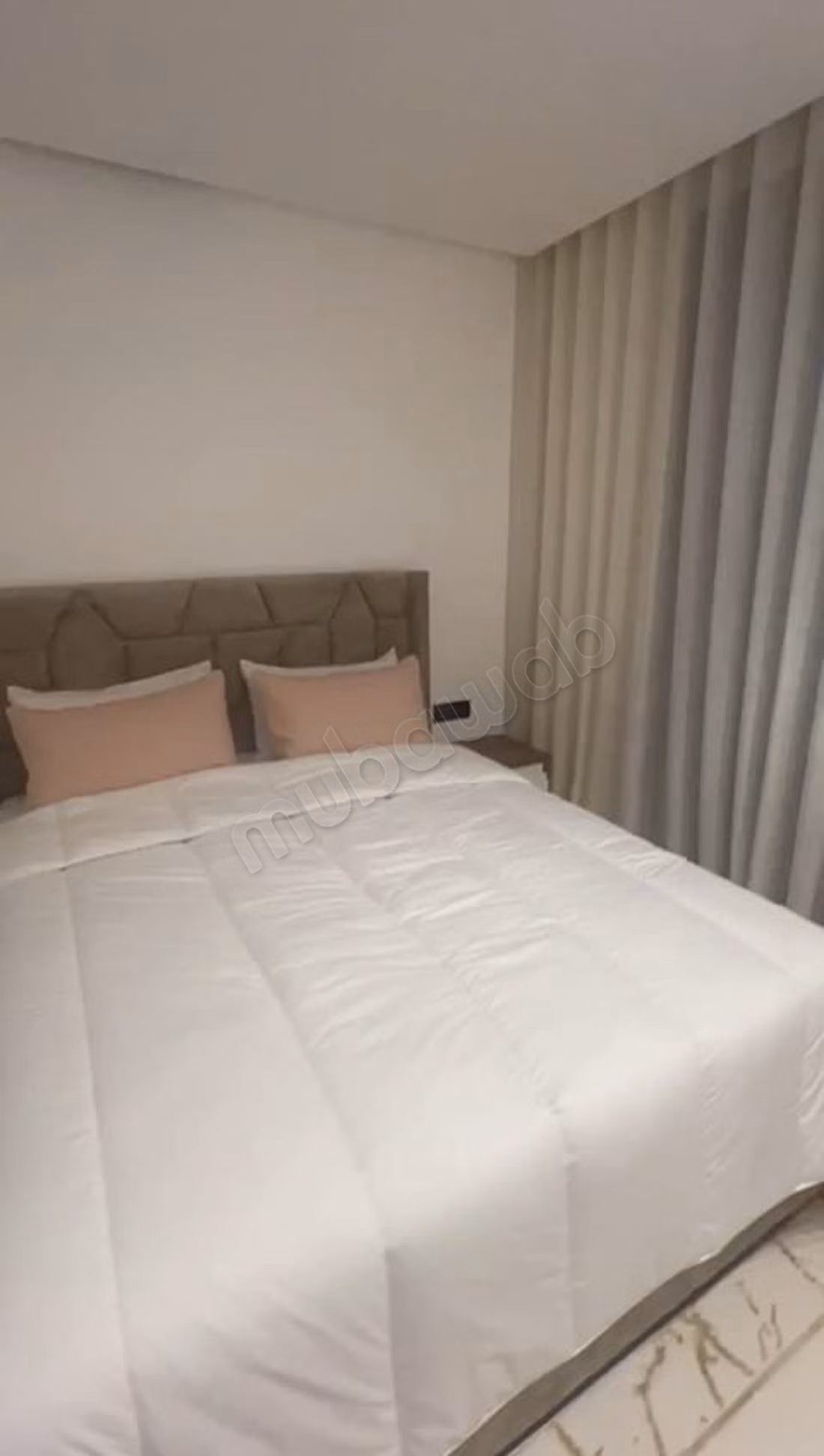 Louez cet appartement à Casablanca Finance City. 2 grandes pièces. Meublé