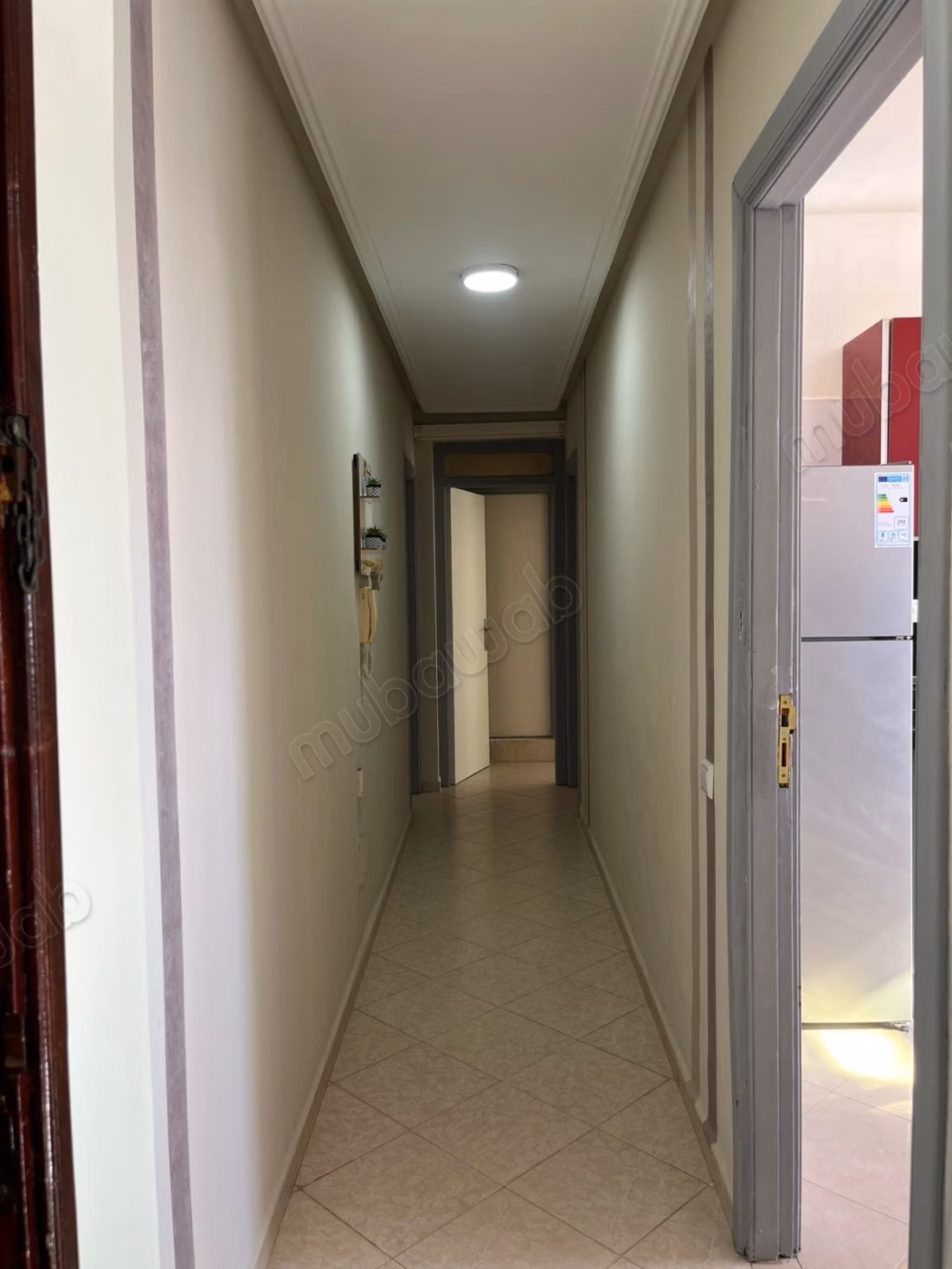 Appartement en location à Harhoura. 
Superficie 80 m². 
Meublé