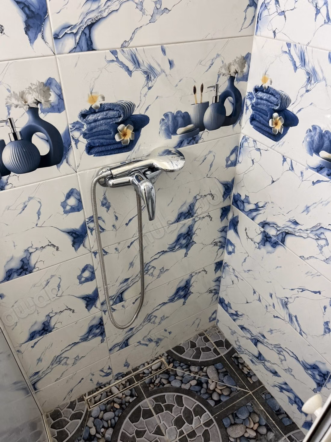 Appartement en location à Harhoura. 
Superficie 80 m². 
Meublé