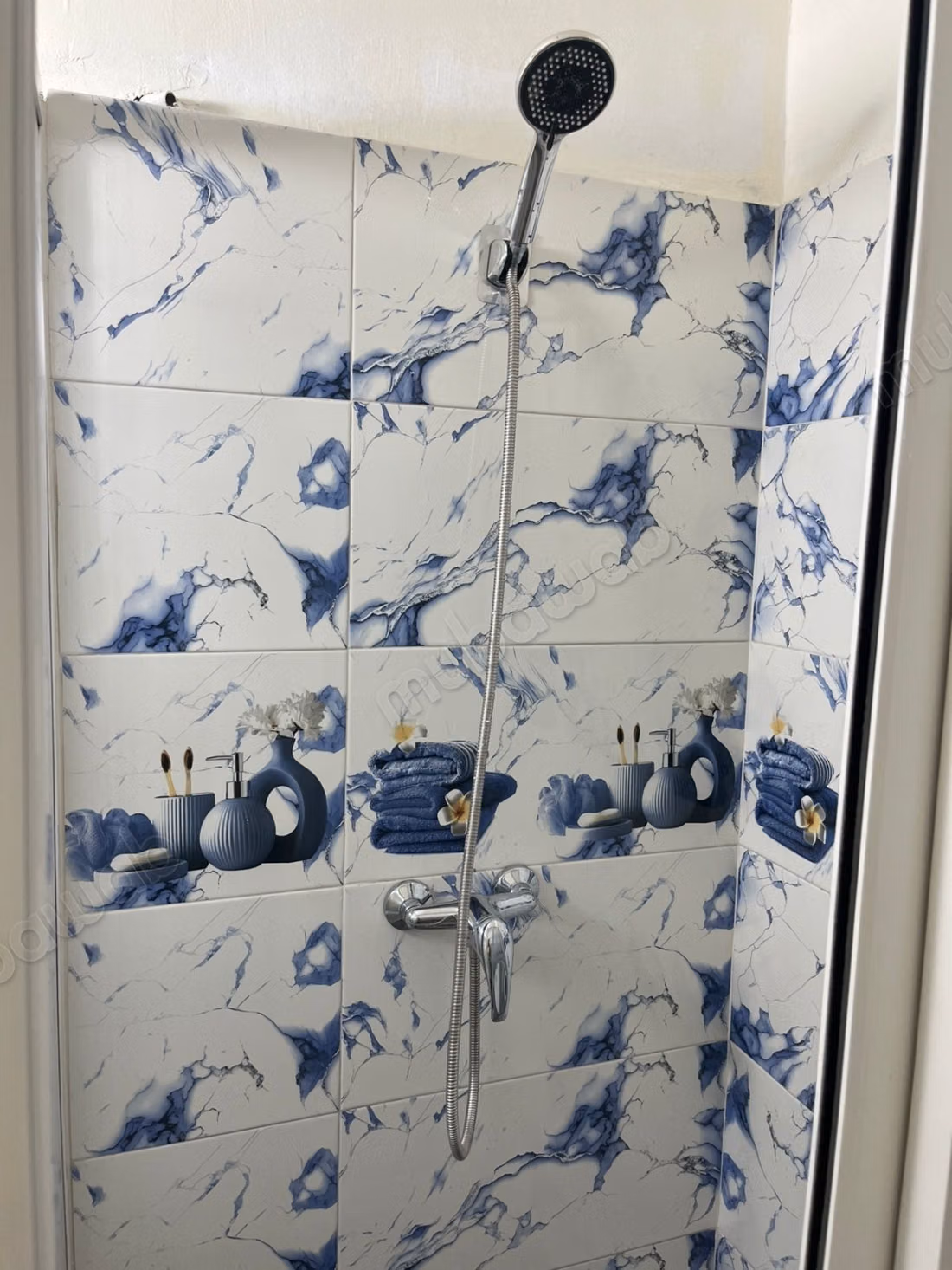 Appartement en location à Harhoura. 
Superficie 80 m². 
Meublé